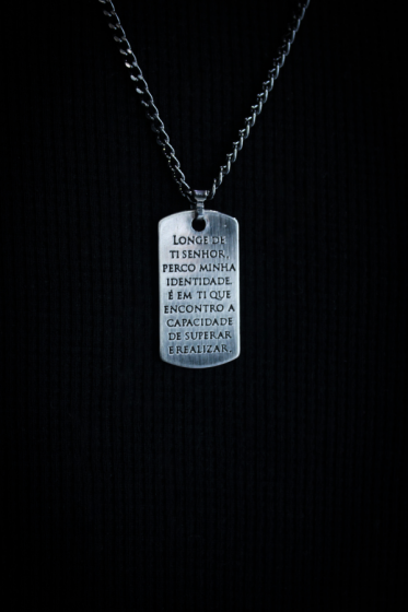 Collar Placa Huella Grafito