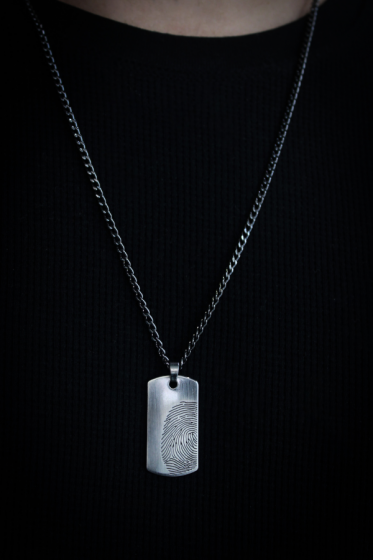 Collar Placa Huella Grafito