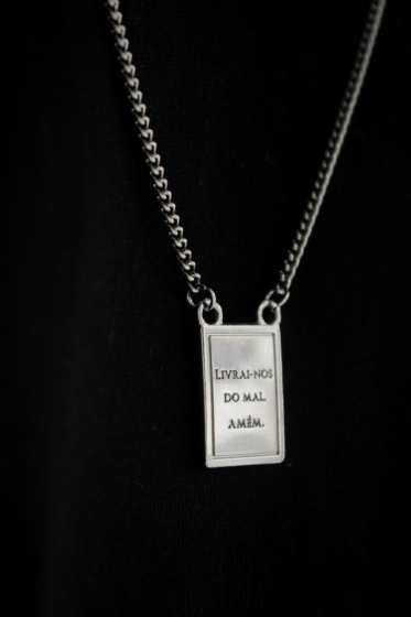 Collar Escapulario Cruz Plateado