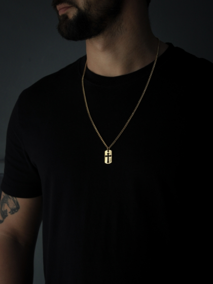 Collar Placa Cruz Dorado