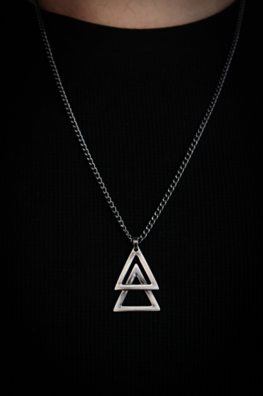 Collar Doble Triangulo Grafito