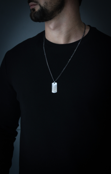 Collar Placa Huella Grafito