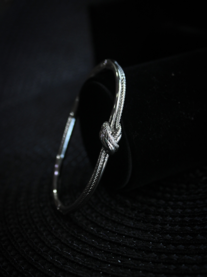 Brazalete Nudo Plateado