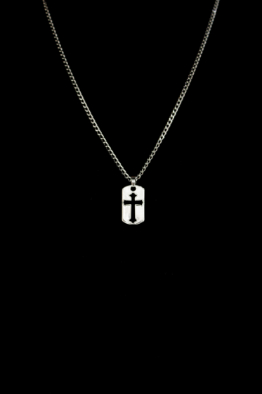 Collar Placa Rectangular Cruz Plateado