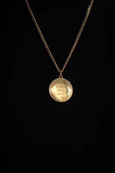 Collar Rosa de los Vientos Dorado