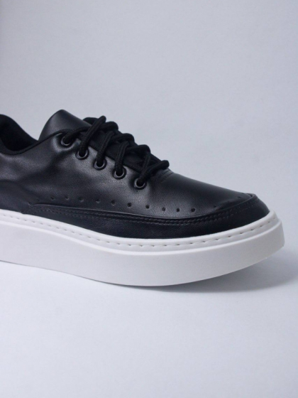 Sneaker Clasico Negro