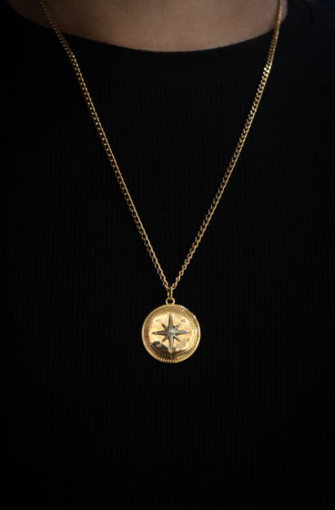 Collar Rosa de los Vientos Dorado