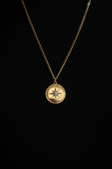 Collar Rosa de los Vientos Dorado