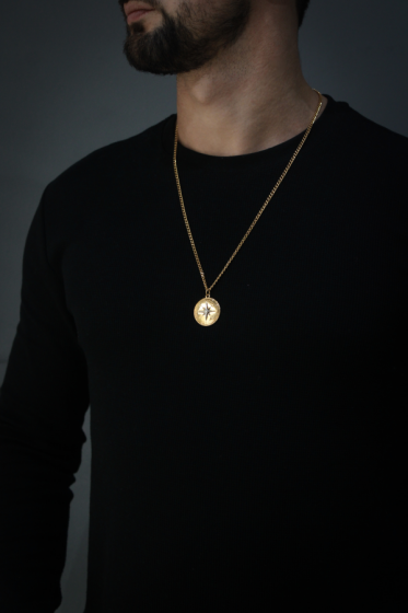 Collar Rosa de los Vientos Dorado